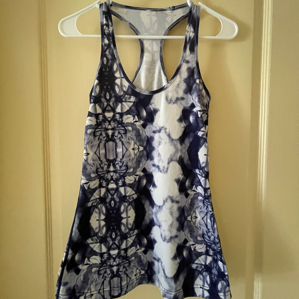 😍😍lululemon tops 😍😍